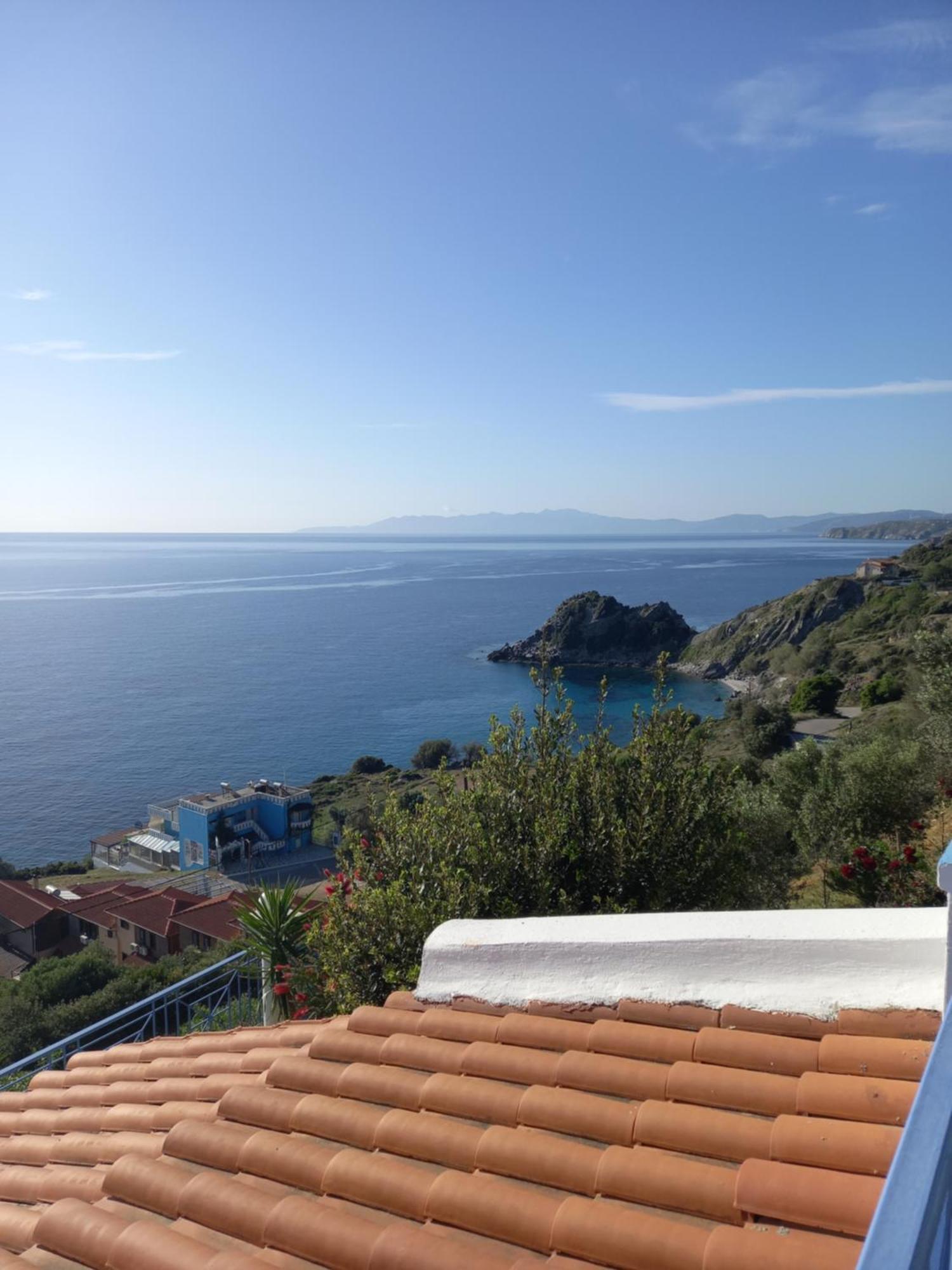Appartement Korasida Blue Coast à Akhladherí Extérieur photo